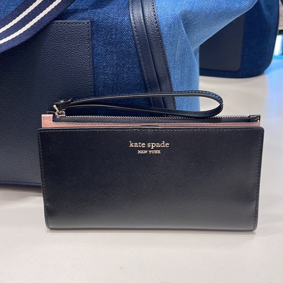 Kate Spade Spencer Continental Wristlet
Black - Picture 13 of 16